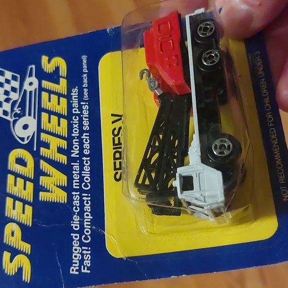 Vintage Series V die-cast toy vehicles - Picture 3 of 6